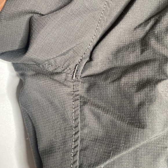 The North Face Men's Black Convertible Outdoor Cargo Pants Lightweight size 38 - Picture 8 of 12